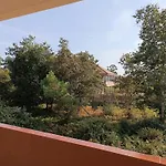 아파트 Adina Garden 산신소